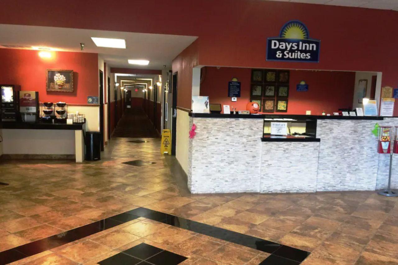 Days Inn & Suites By Wyndham Mt Pleasant Mount Pleasant Ngoại thất bức ảnh